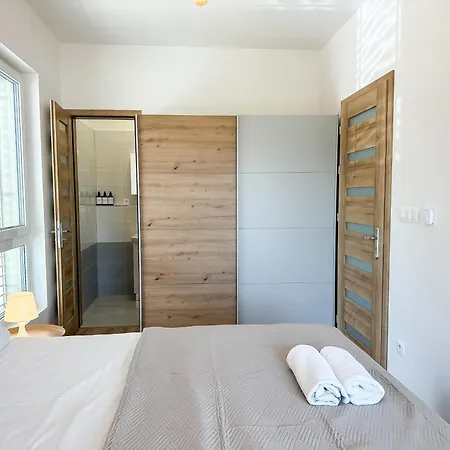 Simcity Vi I Park With Air Con, Garage,balcony And Self Check-in Daire *