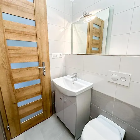 Simcity Vi I Park With Air Con, Garage,balcony And Self Check-in דירה באנסקה ביסטריצה