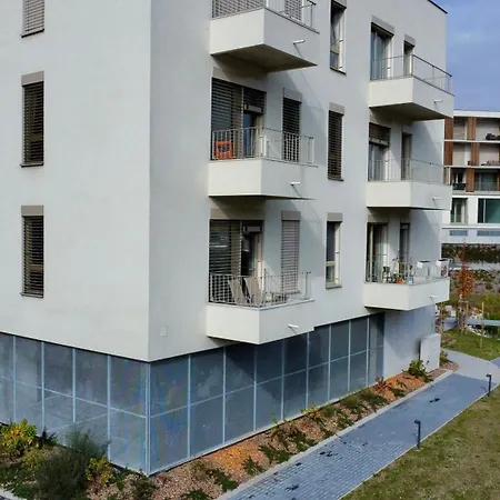 Simcity Vi I Park With Air Con, Garage,balcony And Self Check-in * Besztercebánya